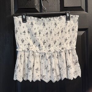 American Eagle Outfitters White top